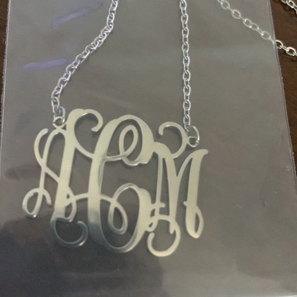 Beautiful silver monogram necklace - initials - AMC - Picture 3 of 3